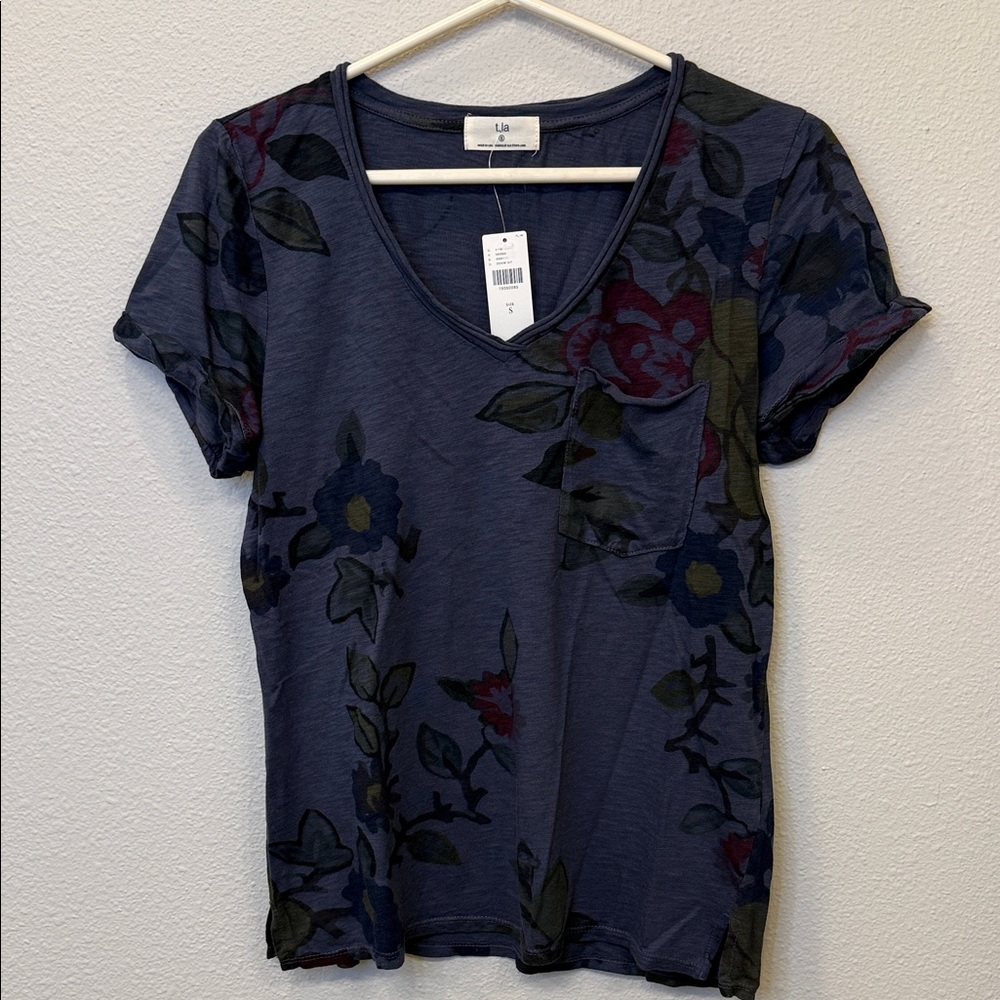 NWT Anthropologie t.la Navy Floral V-Neck Tee - size small - $58 MSRP